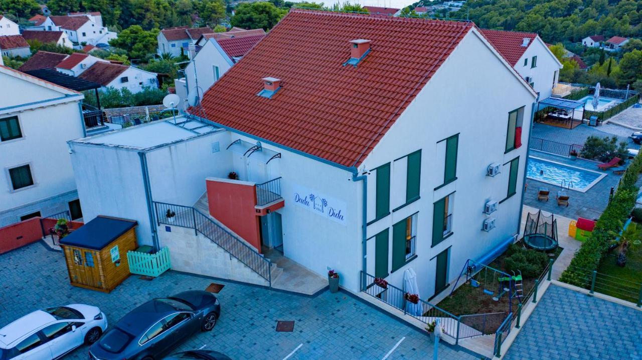 Dada I Dida Apartment Milna (Brac)