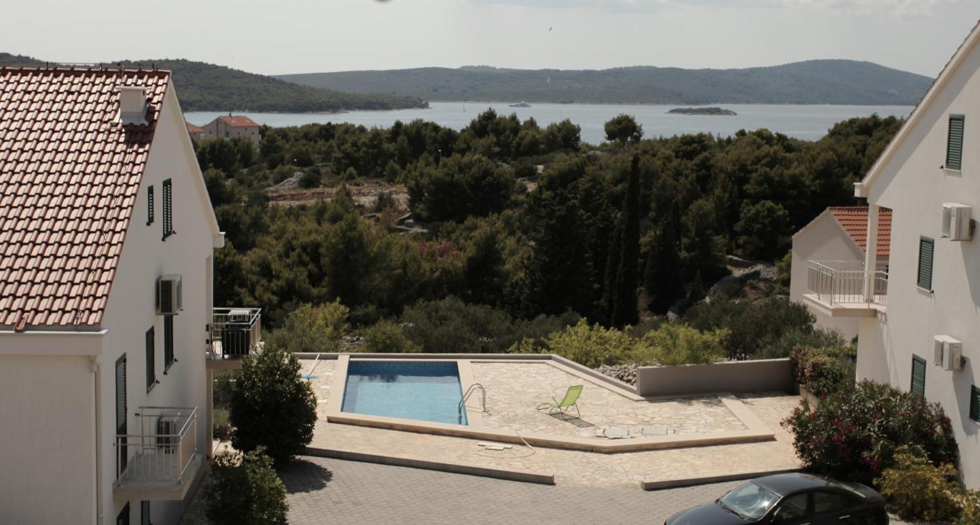 Dada I Dida Apartment Milna (Brac)
